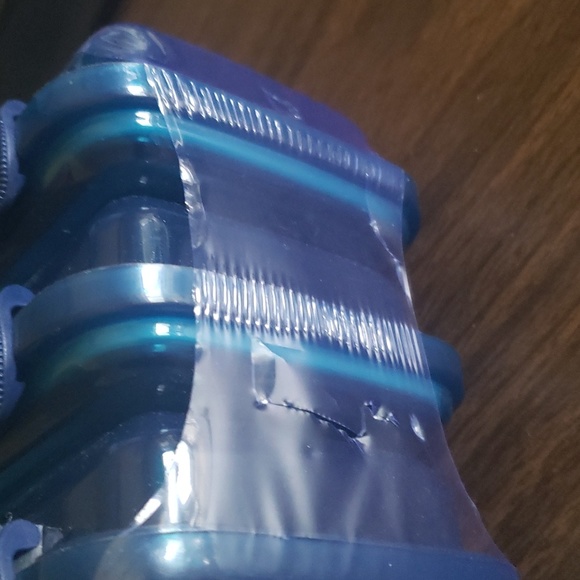 LOCK top Snack Containers blue with lid NWT sealed - Picture 2 of 2